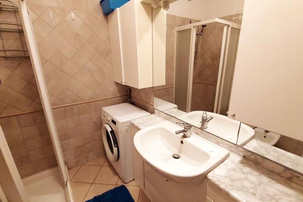 Apartment Near Metro Турин Экстерьер фото